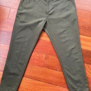 Olive green stretch pants with elastic band in back Zara
